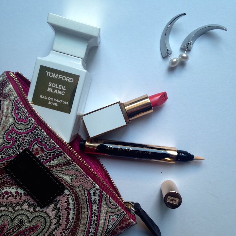 Soleil Blanc, il sole in un profumo e in tre prodotti make-up