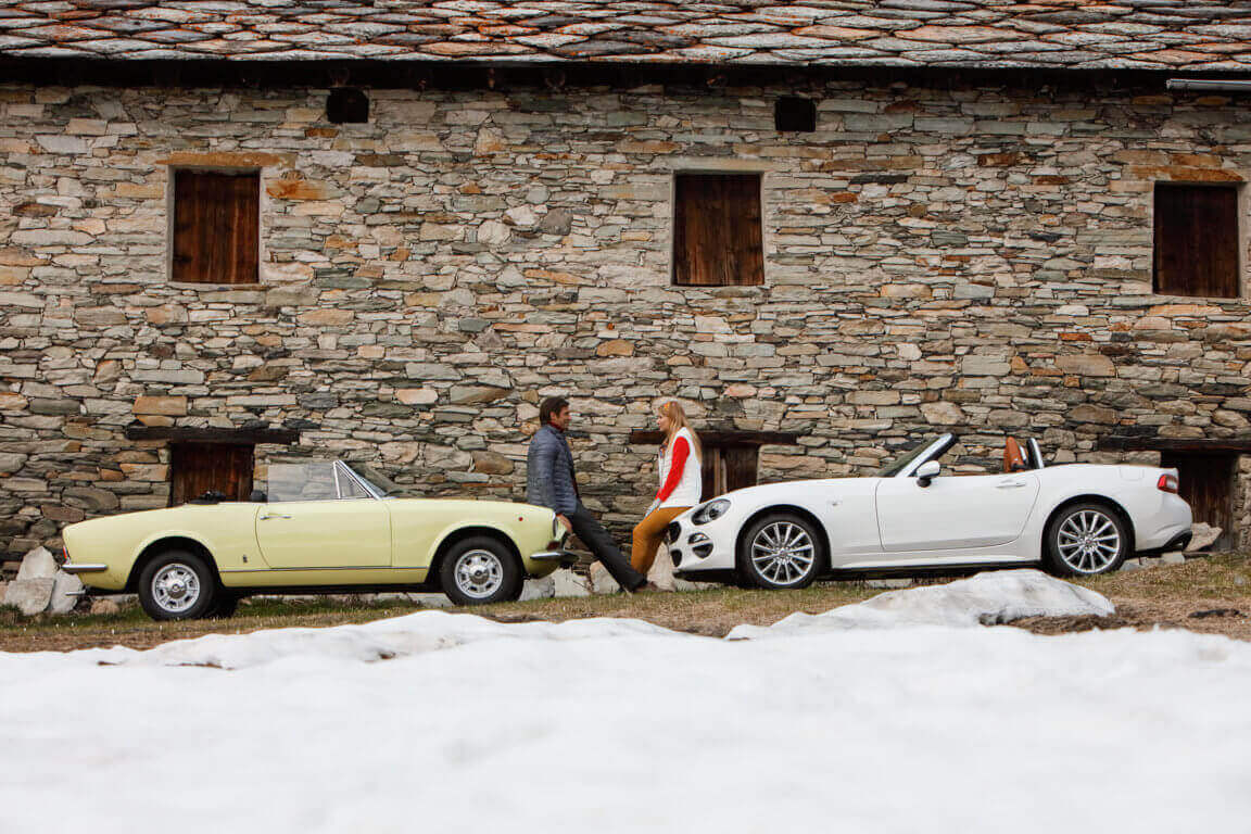 Classic Fiat 124 spider and New Fiat 124 spider_24