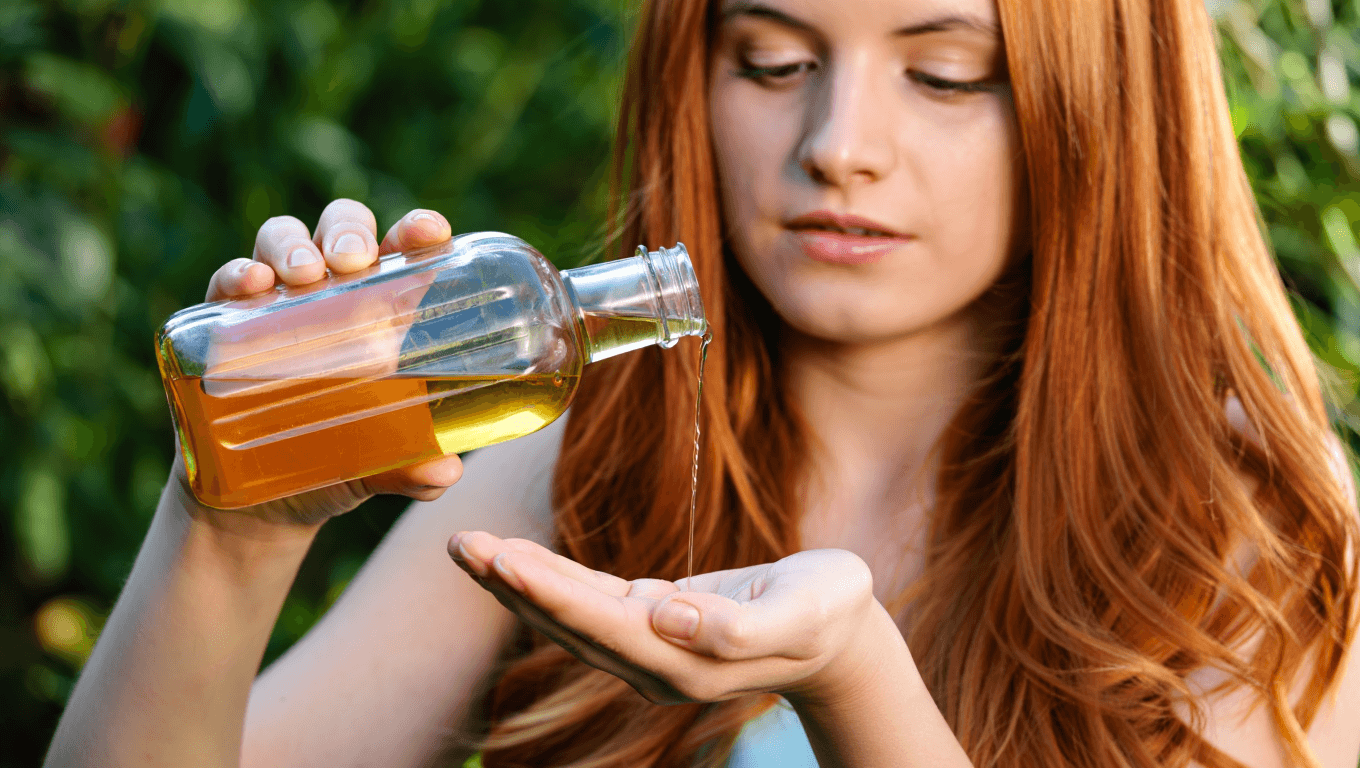Aceto di mele sui capelli: come usarlo