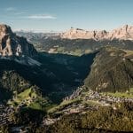 Erbe, leggende, sapori e gite a tutte le ore. Lโautunno โsu tre livelliโ in Alta Badia