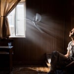 Ventilateur de plafond porte fermée : bonne ou mauvaise idée ?