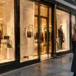 Bvlgari inaugura la mostra di Luca Pignatelli: Aphrodite sbarca in via Montenapoleone