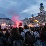 Studenti in piazza in tutto il paese: alcune cittร segnalano scontri con la polizia